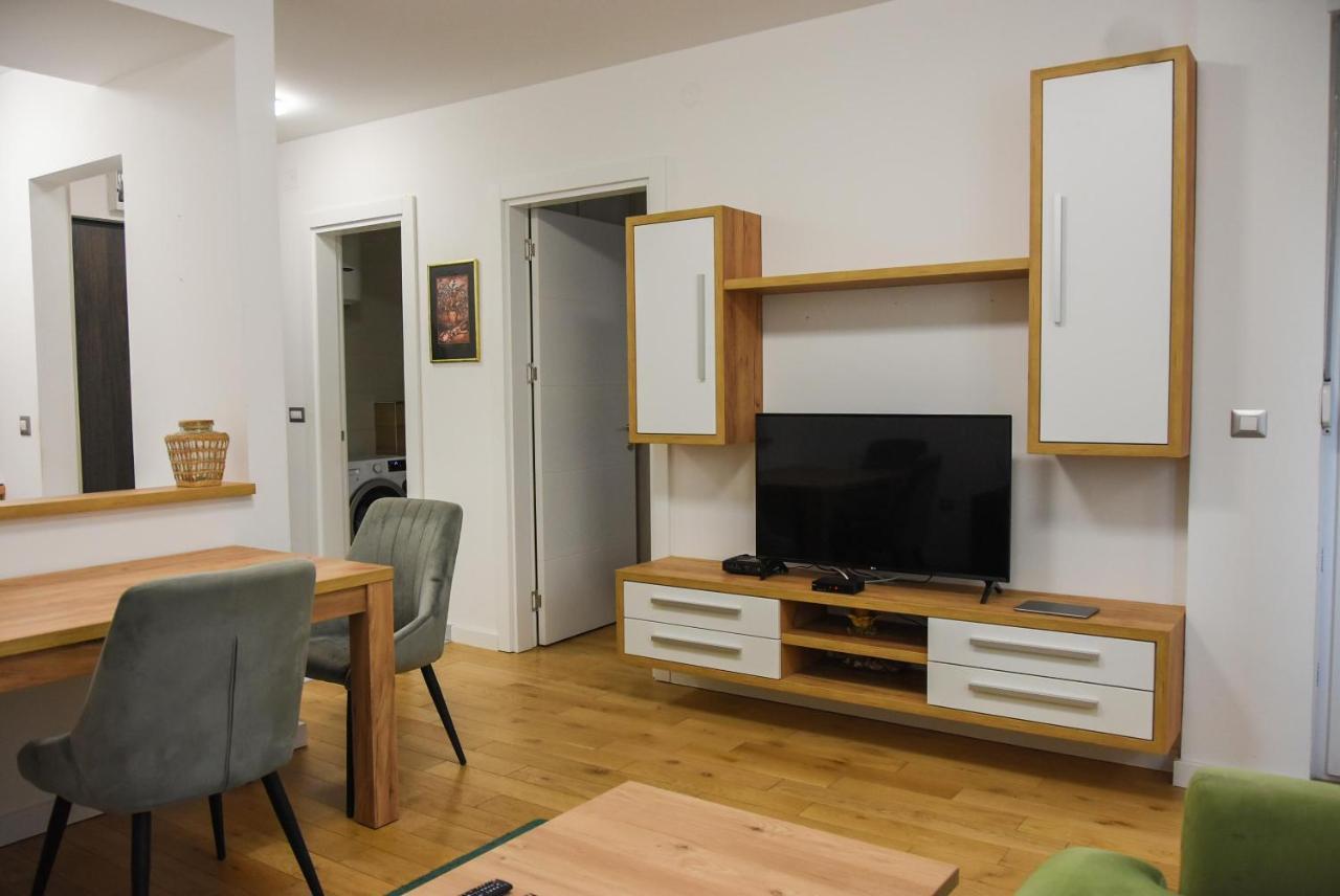 Apartment Barcelona Zemun Belgrade Exterior photo