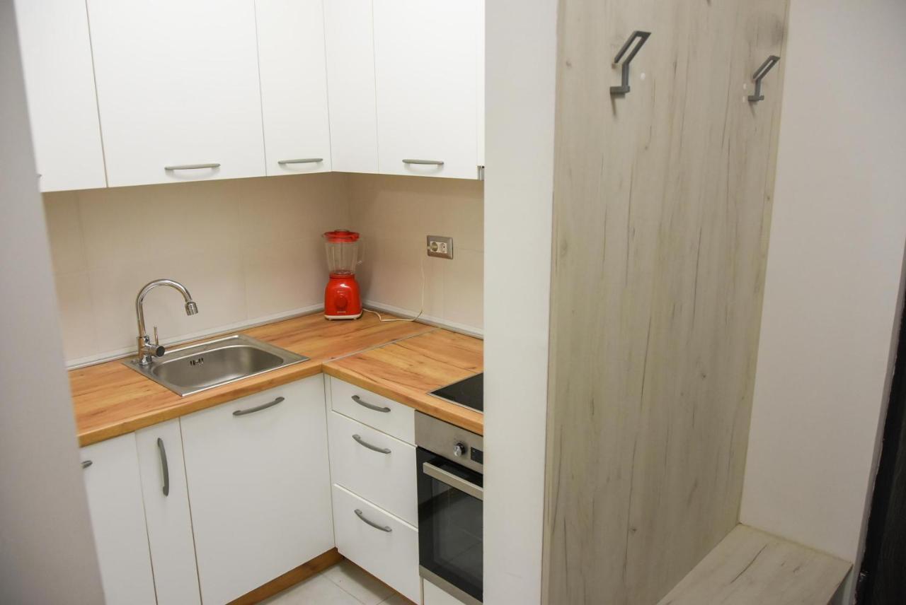 Apartment Barcelona Zemun Belgrade Exterior photo